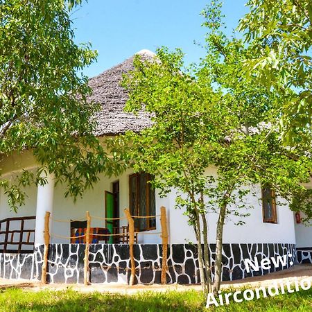 Voyage Village Lodge Mikumi Экстерьер фото